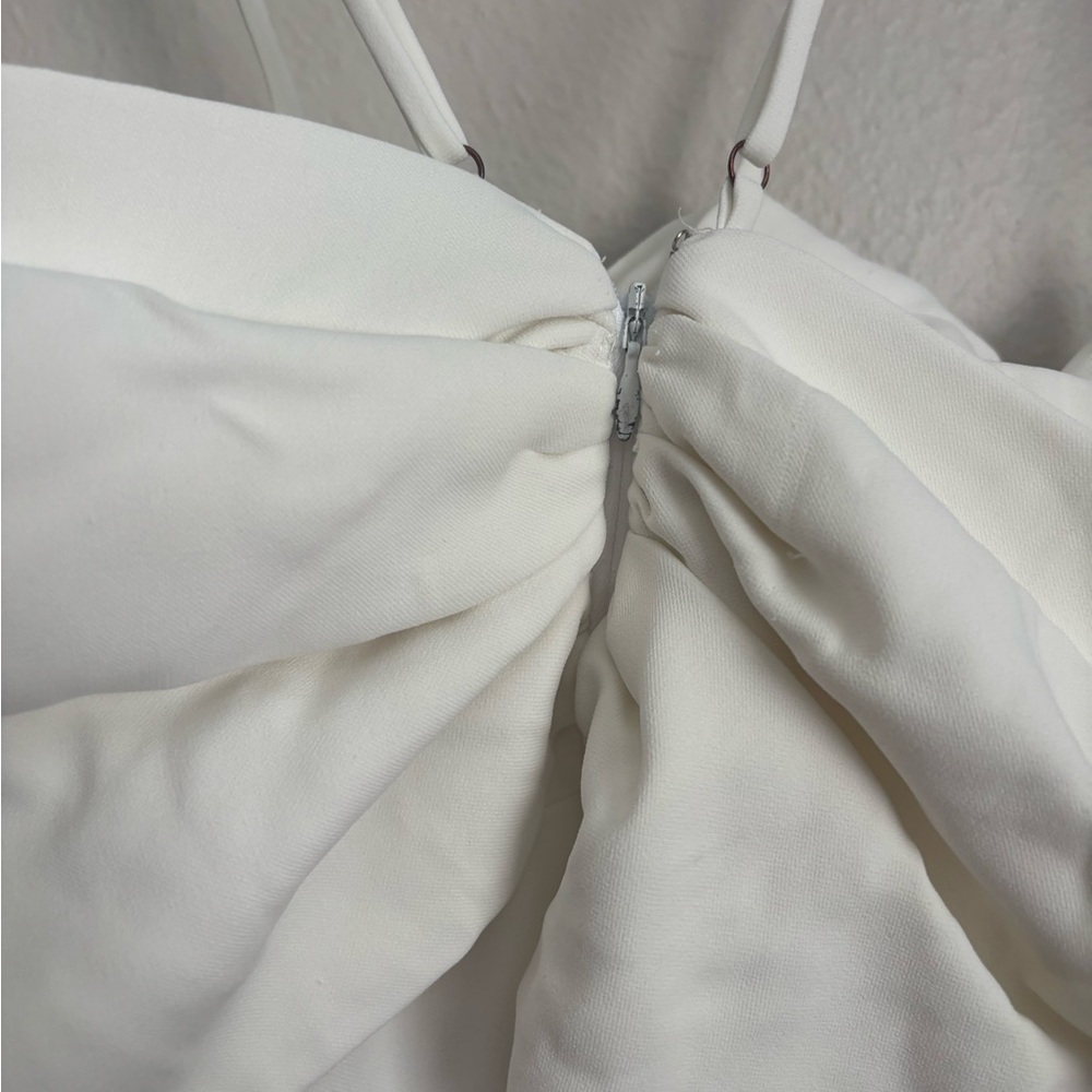 Elliatt Artic bow off the shoulder cocktail mini dress sz L - Picture 8 of 11